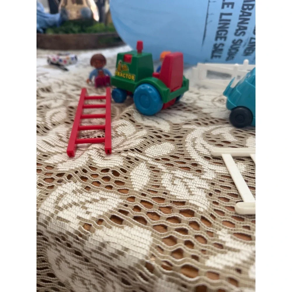 Fisher Price Little People Vintage Farm Zoo Animal Lot Figures Tractor Fence